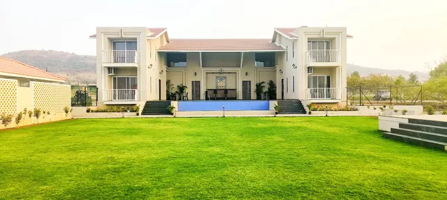 Isola Luxury Farm Suites