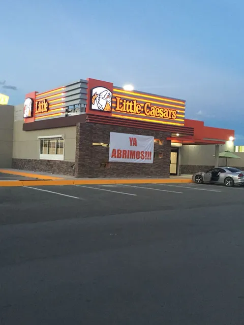 Little Caesars Plaza Sendero Juarez