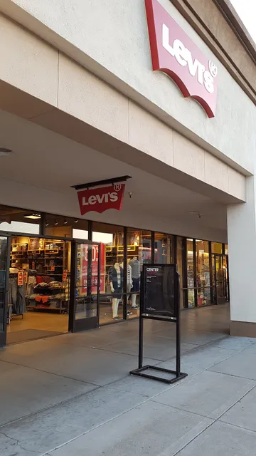 Levi’s Outlet Store