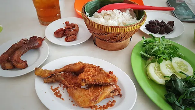 Ayam Goreng Kampung Kali