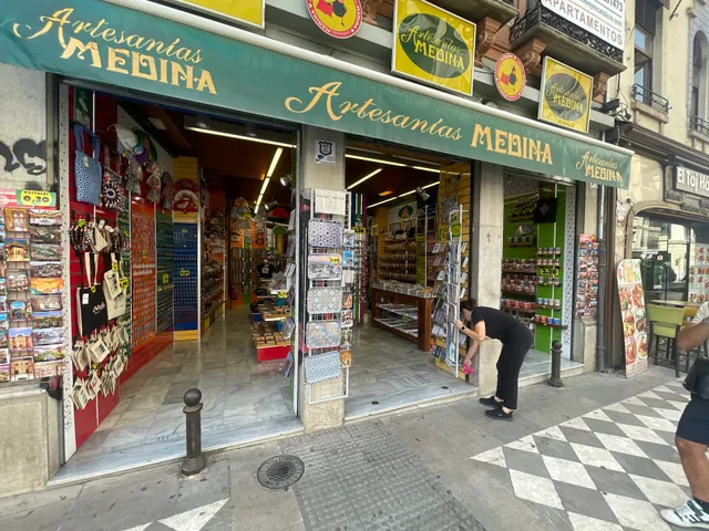 Medina crafts, S.L. (Catholic kings)