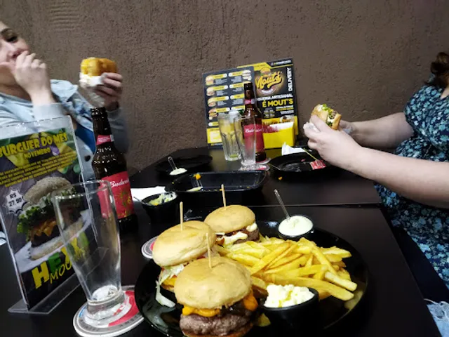 MOUTS BURGUER HAMBURGUERIA