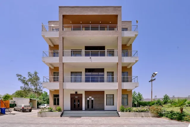 OYO 9140 Maharana Greens