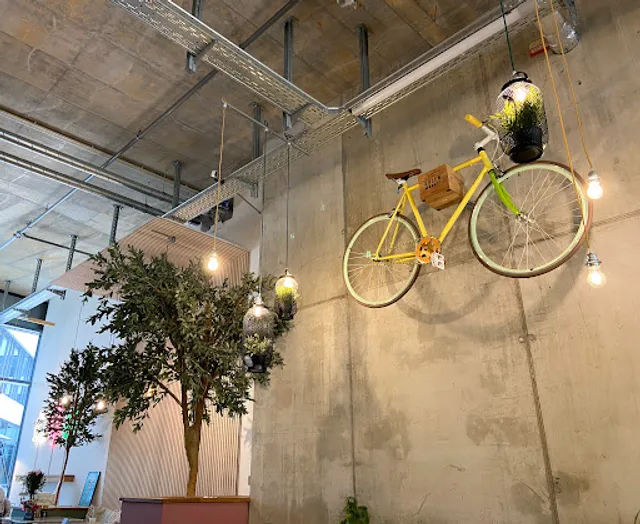 Claus Eismanufaktur & Deli