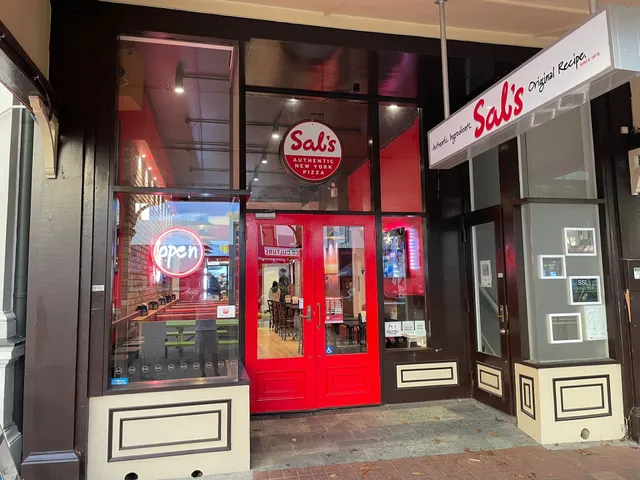 Sal's Authentic New York Pizza - Nelson