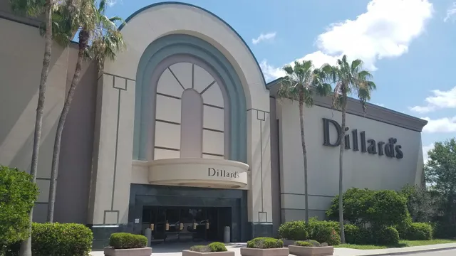 Dillard's