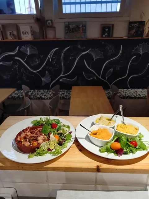 L'OCNI - Objet Culturel Non Identifié // Bar - Restaurant à Jeux