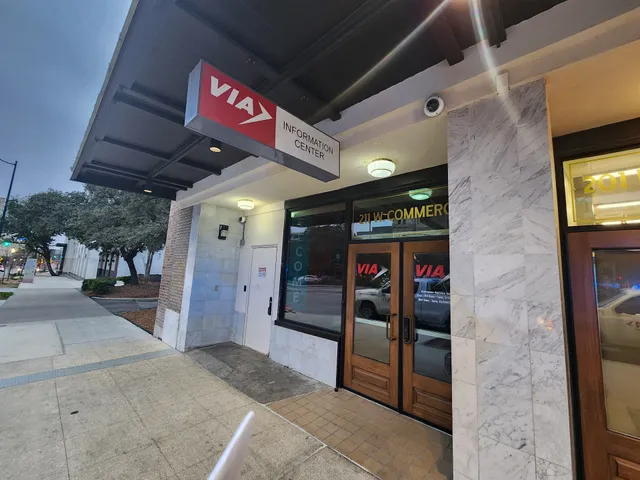 VIA Metropolitan Transit - Downtown Information Center