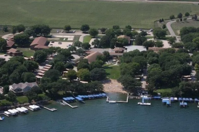 Village West Resort & Hotel