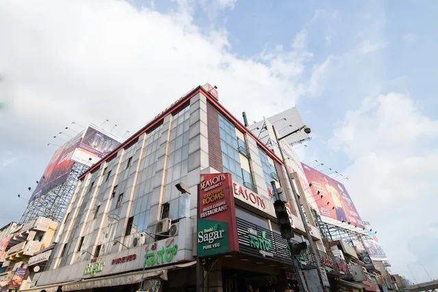 Capital O 5364 Seasons Residency