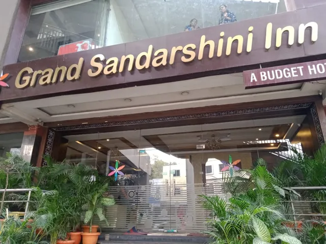 Grand Sandarshini