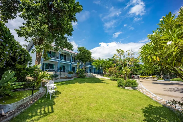 ซีแอตเทิล แสมสารรีสอร์ท (Seattle Samaesarn Resort)