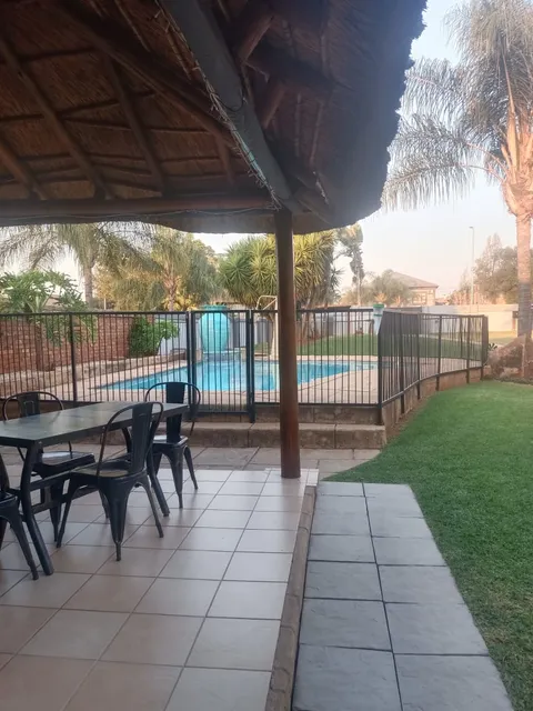 Klyne Jiweel Guest House