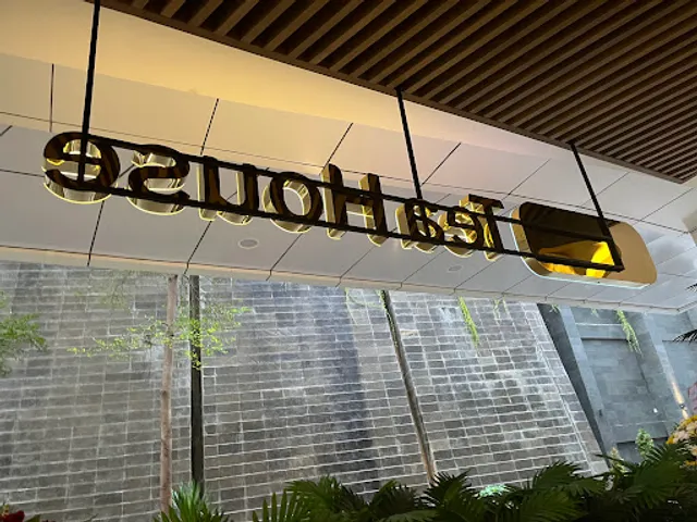 Tong Tji Tea House BG Junction