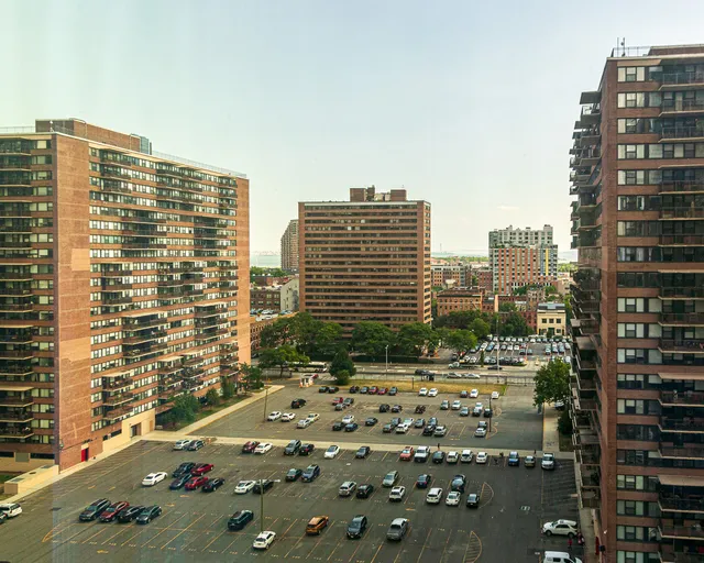 Metropolis Towers Apartments