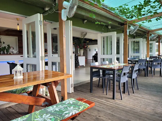 Paradiso Restaurant & Bar