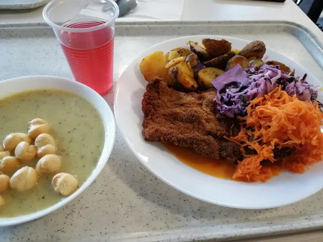 Between Krystyna Pietras