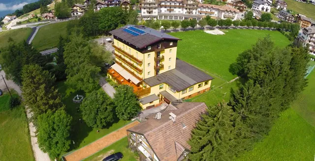 Hotel Ristorante Bar Rech-Hof Sayonara & Arte dell'Orto