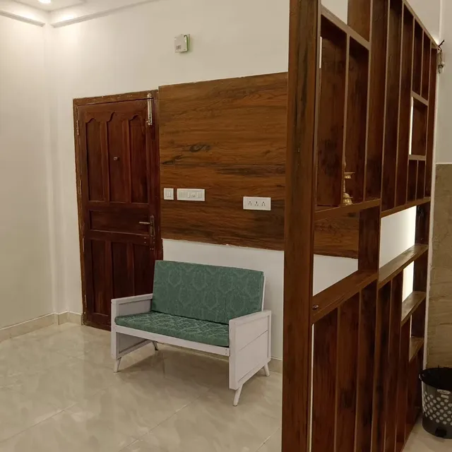 Royal Square Service Apartment - Royal Avenue