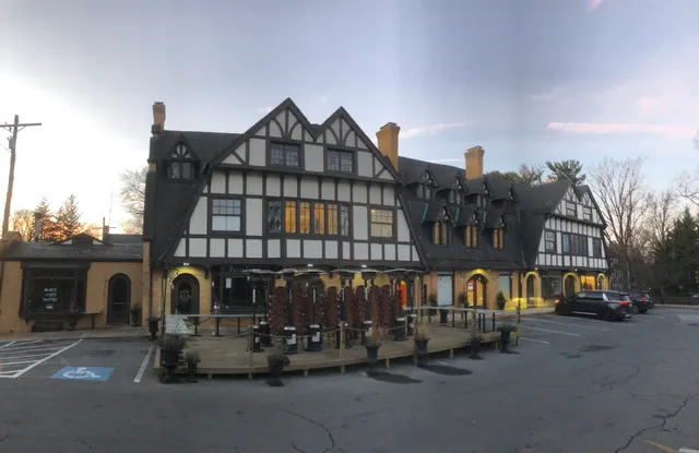 Roland Park Shopping Center