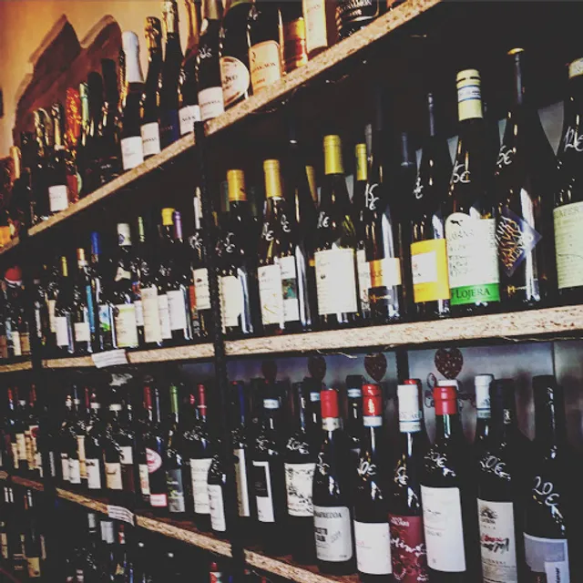 Un Amore DiVino Enoteca- Stuzzicheria - Bollicine - Vini Naturali -Aperitivi