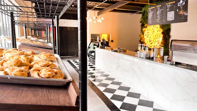 Livita Bakery | Panadería • Repostería • Café