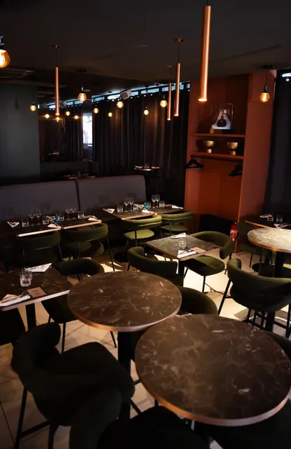 Lockers restaurant festif