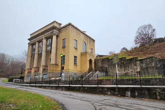 Kimball War Memorial