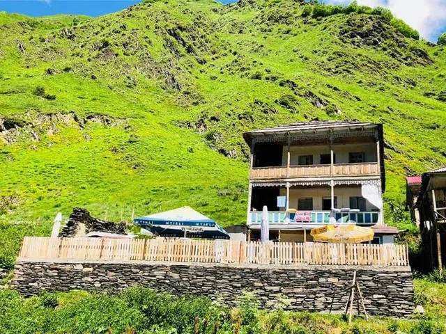 Guest House Khalde - Century House of Larisa