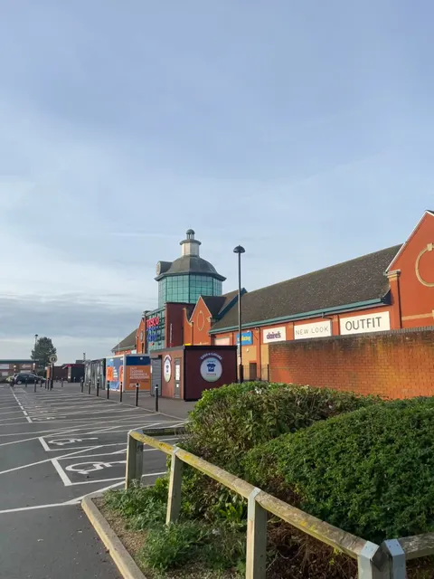 Serpentine Green Shopping Centre