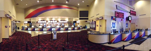 Landmark's Glendale 12 Theatre