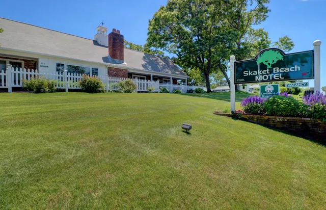 Skaket Beach Motel
