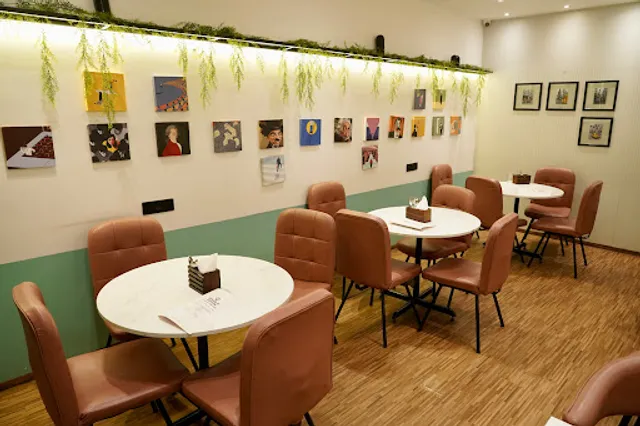 Seven O' Eleven (Cafe 7 O' 11) | Cafe & Bistro