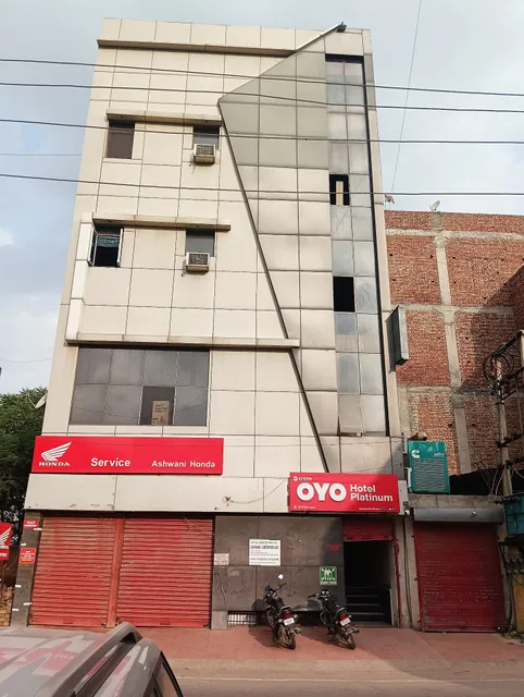 Collection O Hotel Platinum