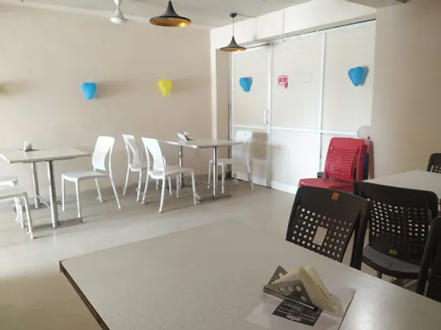 Chakhna Mahal Restaurant