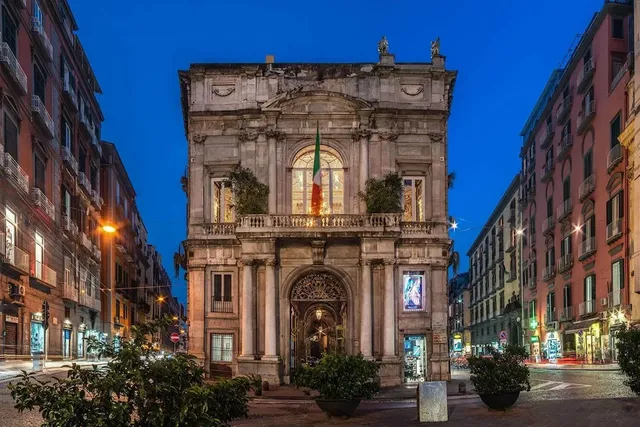 Palazzo Doria Napoli - Bed and Breakfast di Lusso