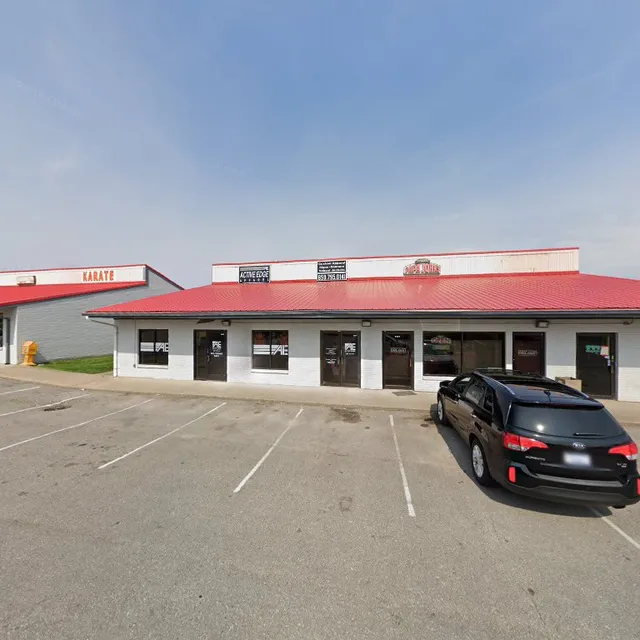 Village Green Shopping Plaza