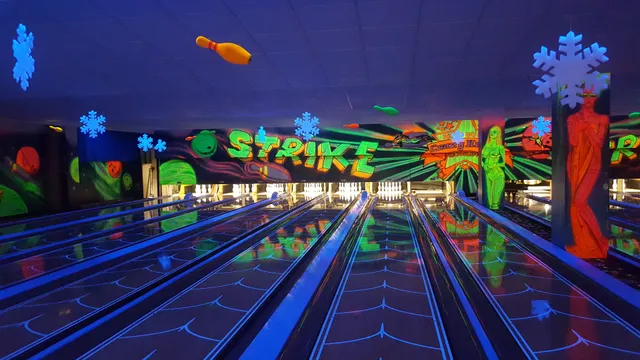 BOWLING CRAZY HOUSE