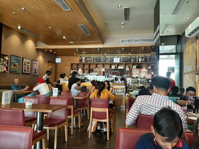 The Coffee Bean & Tea Leaf Elante