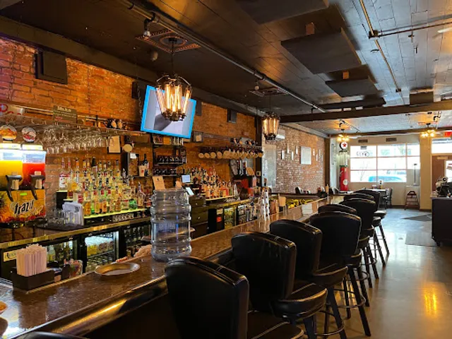 4 Below Haggy's Bar and Grill