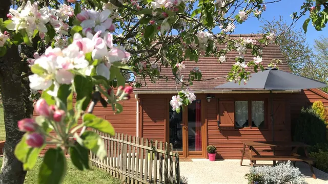 Le Clos des Charmelines : le chalet et la suite