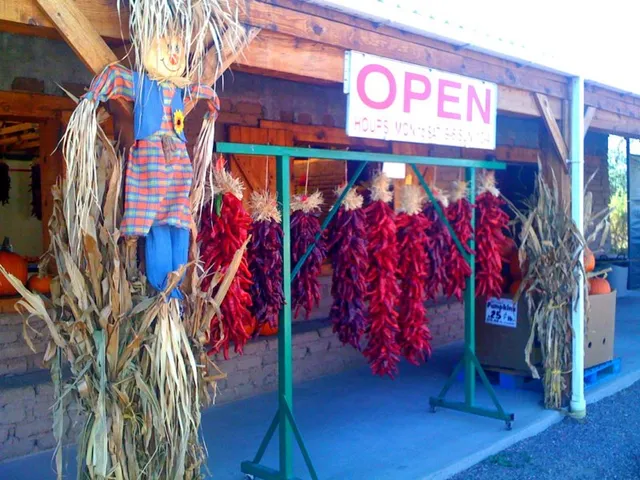 Snake Ranch Farm Stores
