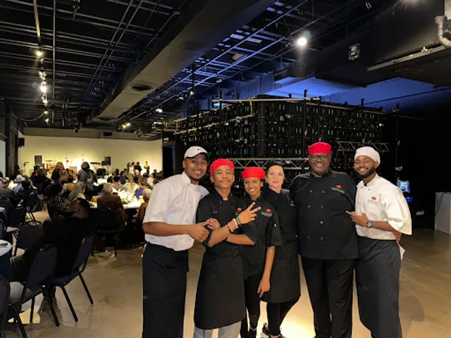 Oak Cafe & Farmers Market