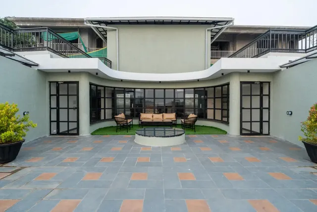 ELIVAAS Kamerios - Apartment with Rooftop Pool in Goa