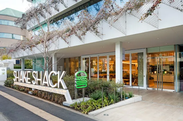 SHAKE SHACK Futakotamagawa Shop