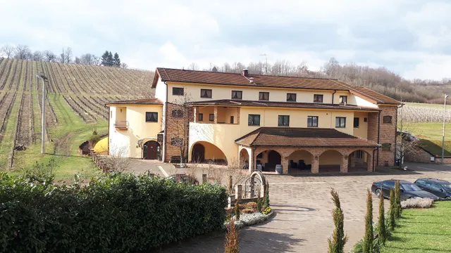 Stupnički Dvori - Hotel, Winery & Restaurant