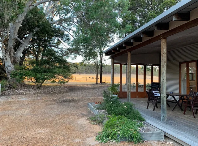 Chapman Hill Cottage & Studio