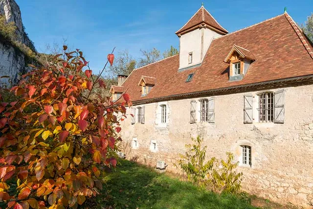 La maison de Ganil Saint-Cirq-Lapopie | Gîtes & Chambres d'hôtes | En pleine nature, un lieu magique