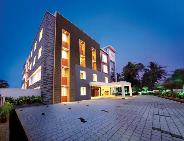 JK Park Residency, Kelakam (4 star hotel)