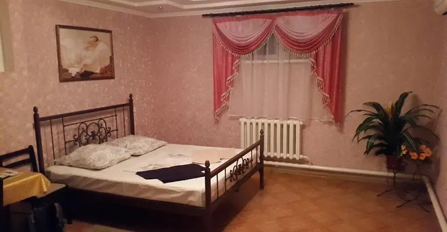 Cafe-Hotel 25-iy Chas